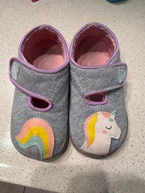 See Kai Run Gray and Pink Unicorn Mary Jane Slippers